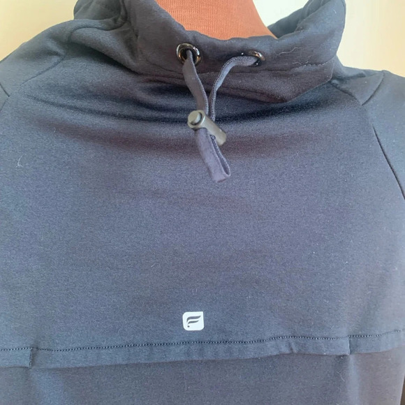 Fabletics sweatshirt, mock neck, lace - Picture 8 of 9
